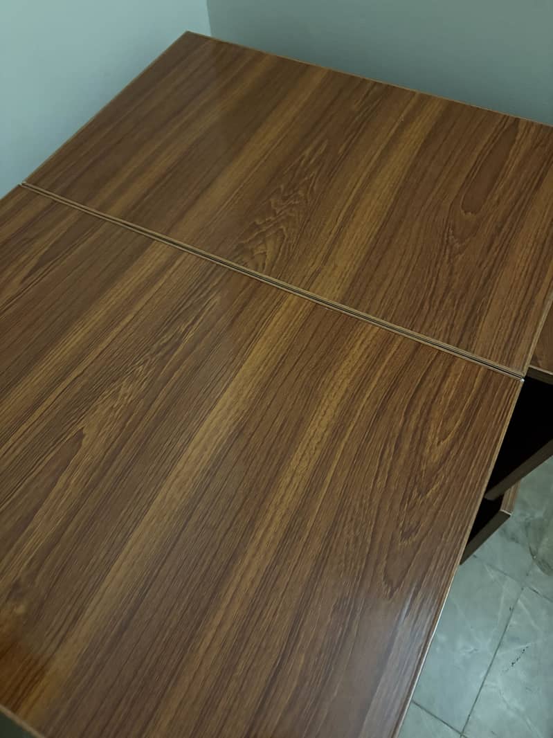 Foldable moving dining table 4