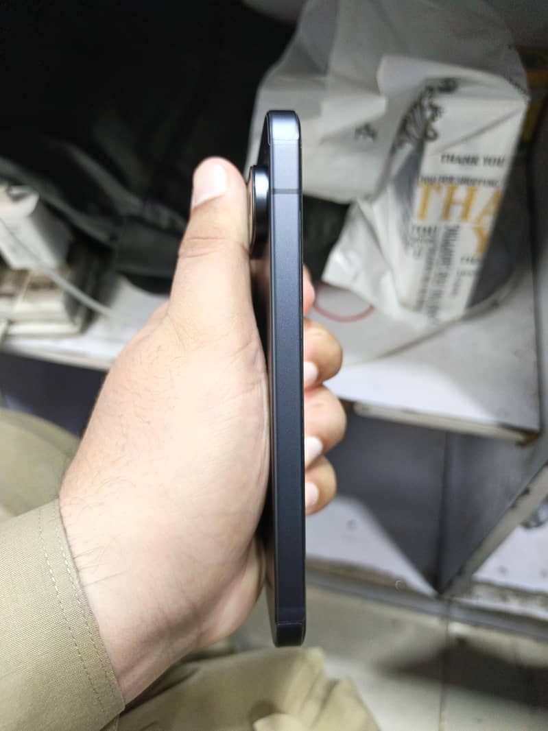 Google Pixel 9 4