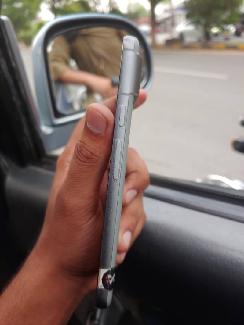 Google Pixel 8 2