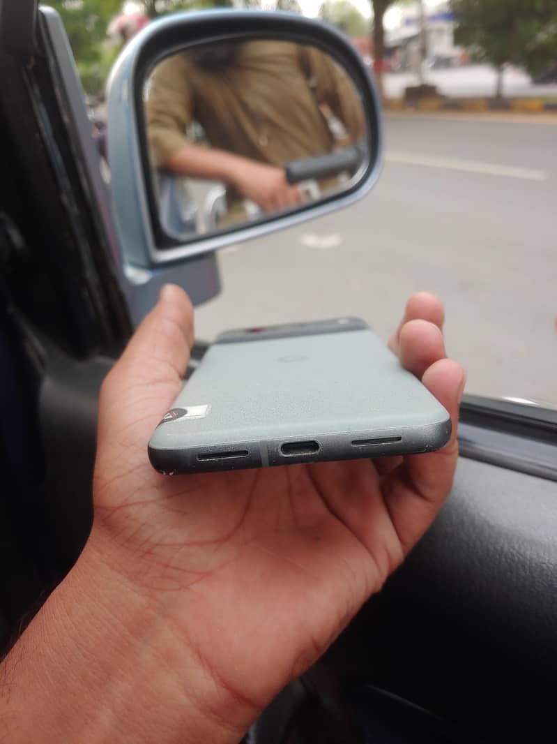 Google Pixel 8 5