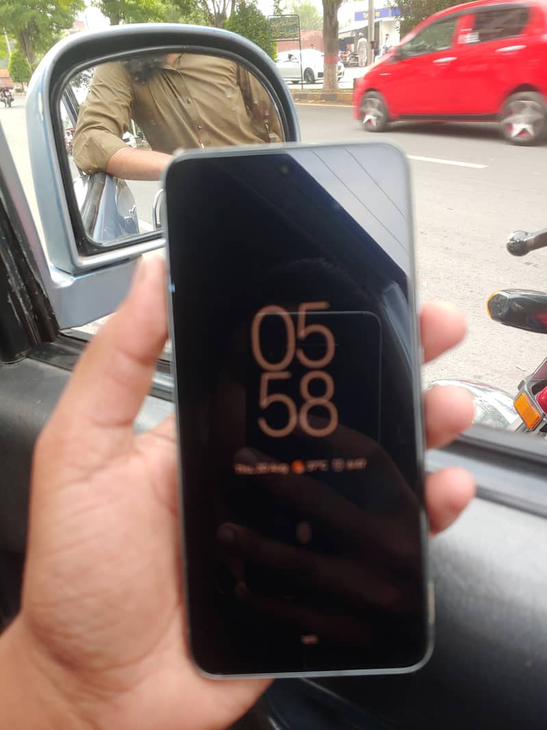 Google Pixel 8 6
