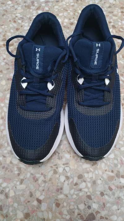 Original Under Armour UA Surge 3 Running Shoes – Size 43 / 9.5