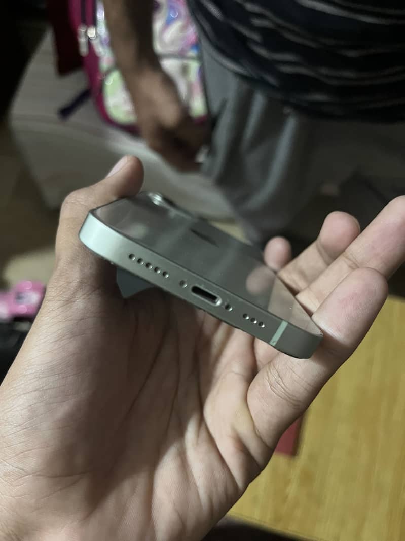 Apple iPhone 12 2