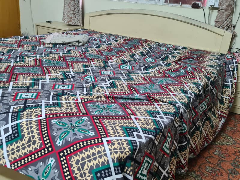 Queen bed 1