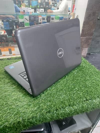 Dell latitude 3380 Core i3 6th gen 4/128 gb ssd
