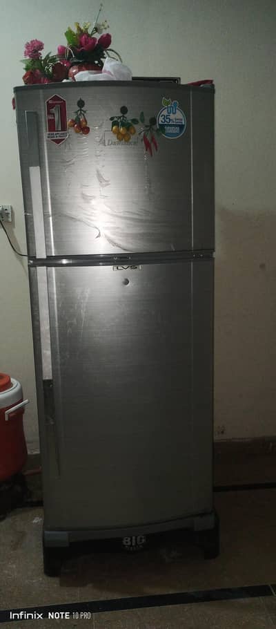 use to 2 doors freezer for sale Rawalpindi Dawlance