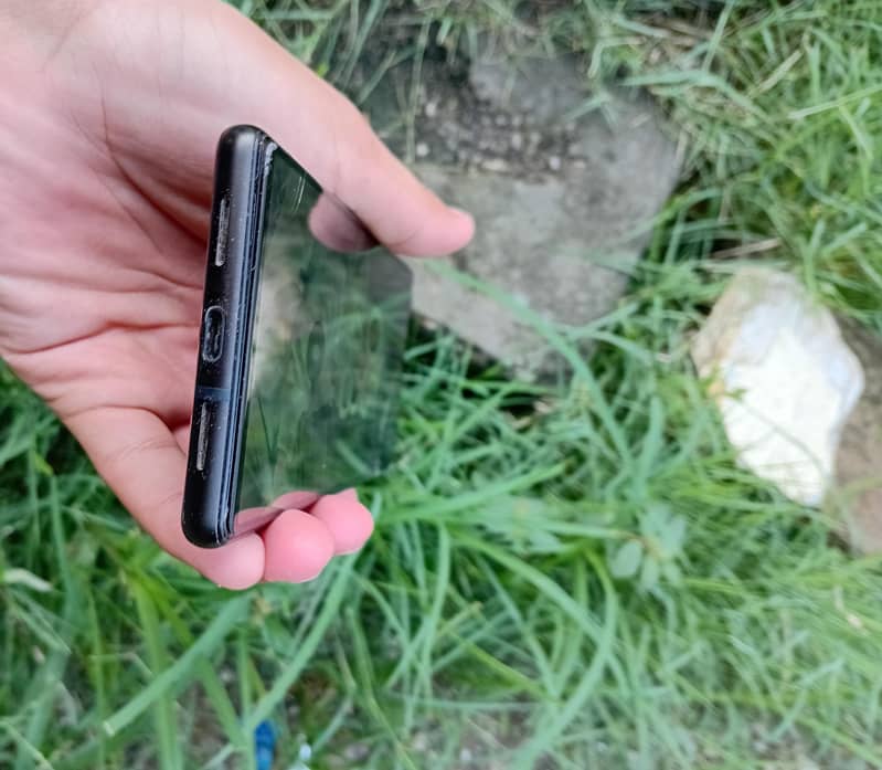 Google Pixel 6 4