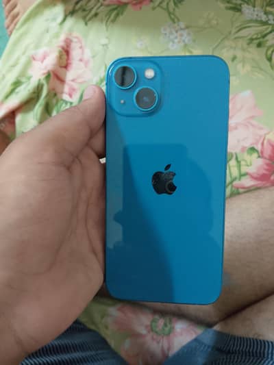 Apple iPhone 13