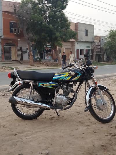 25/26 CG 125 black