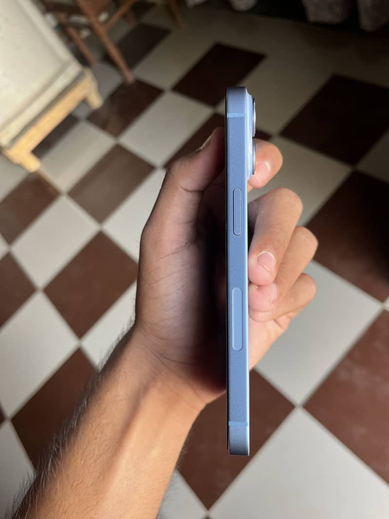 Apple iPhone 14 2