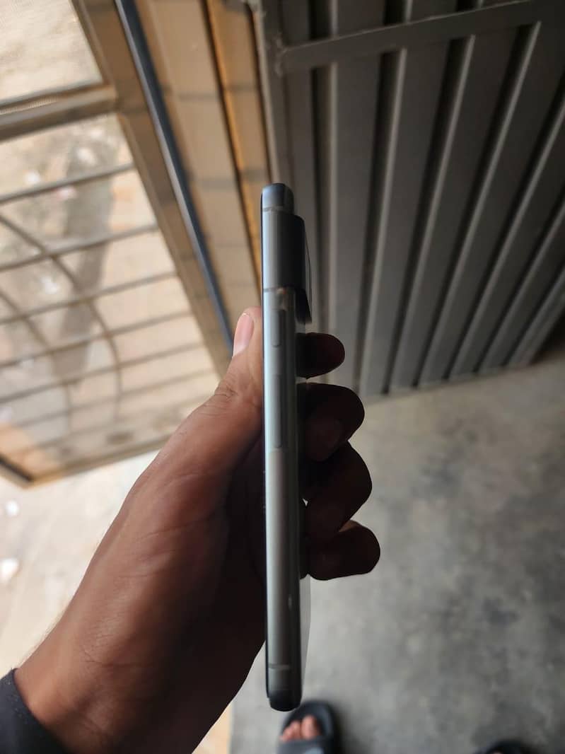 Google Pixel 8 3