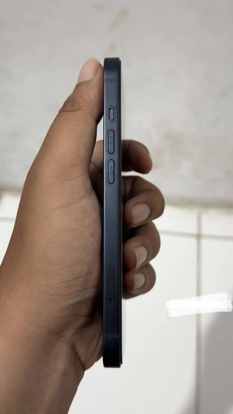 Apple iPhone 13 4