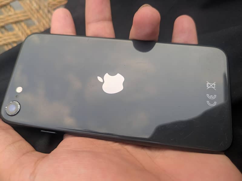 Apple iPhone SE 0
