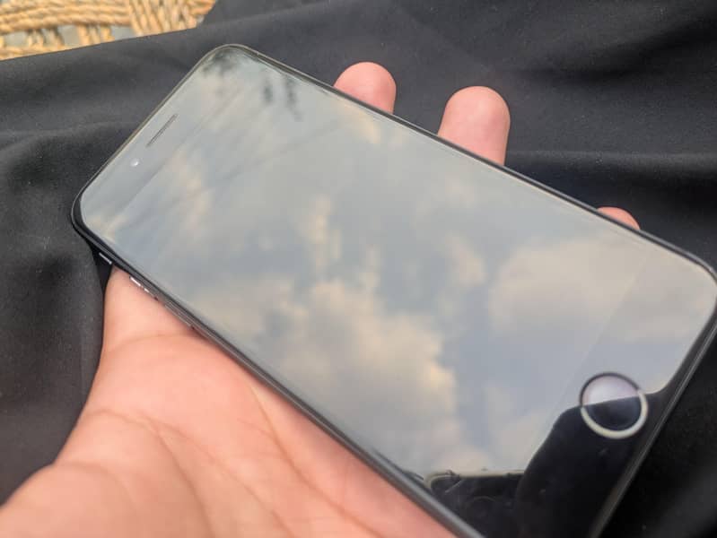 Apple iPhone SE 2