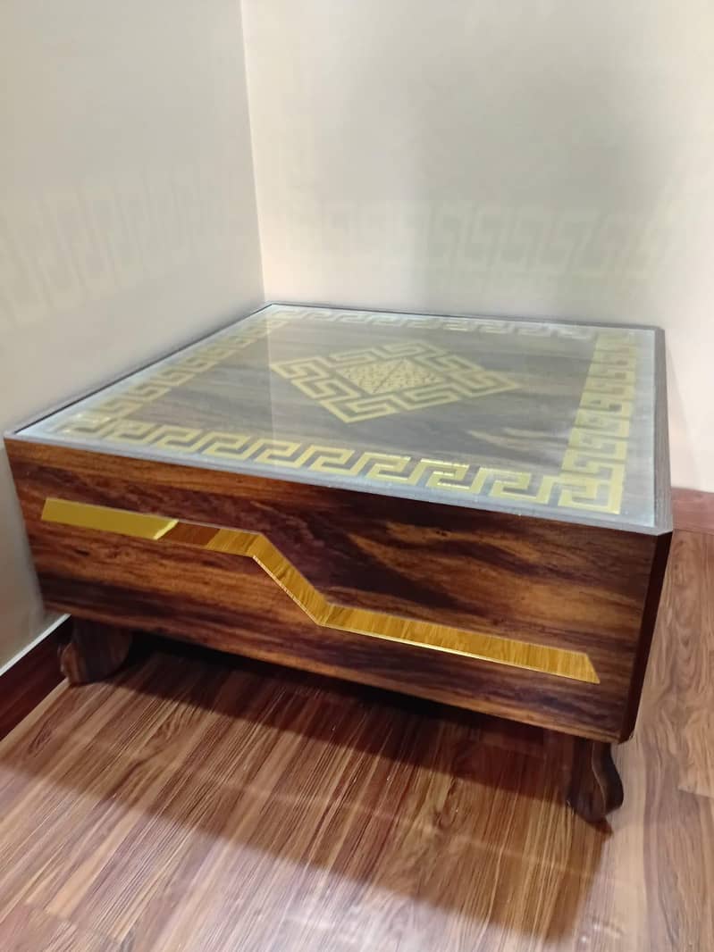 coffee table 0