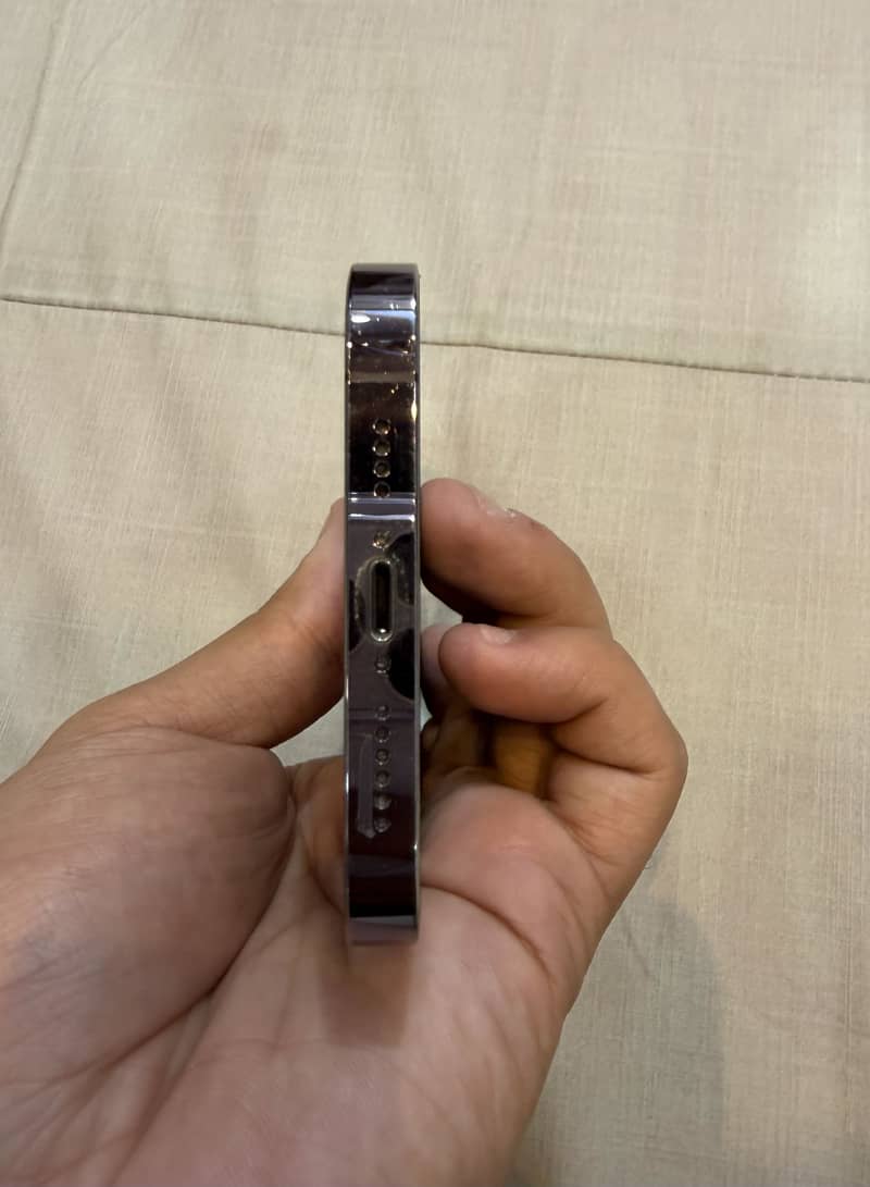Iphone 14 pro max 4