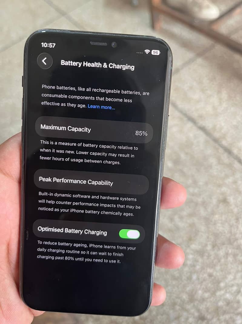 Apple iPhone 11 Pro 4