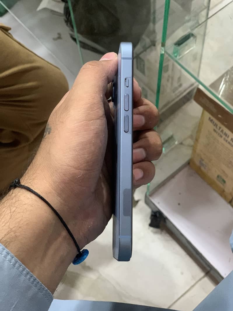 Apple iPhone 14 2