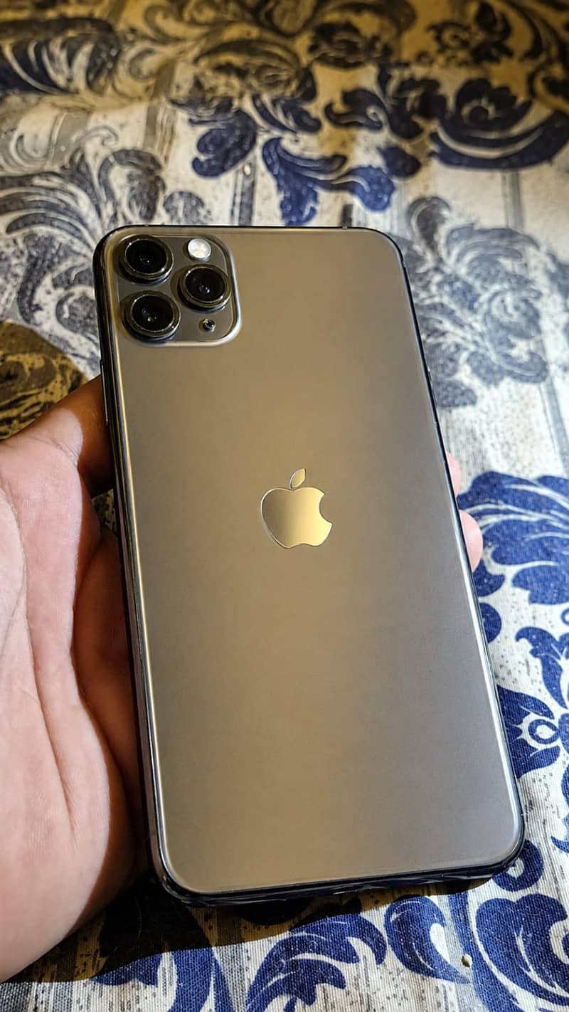 Apple iPhone 11 Pro Max 1
