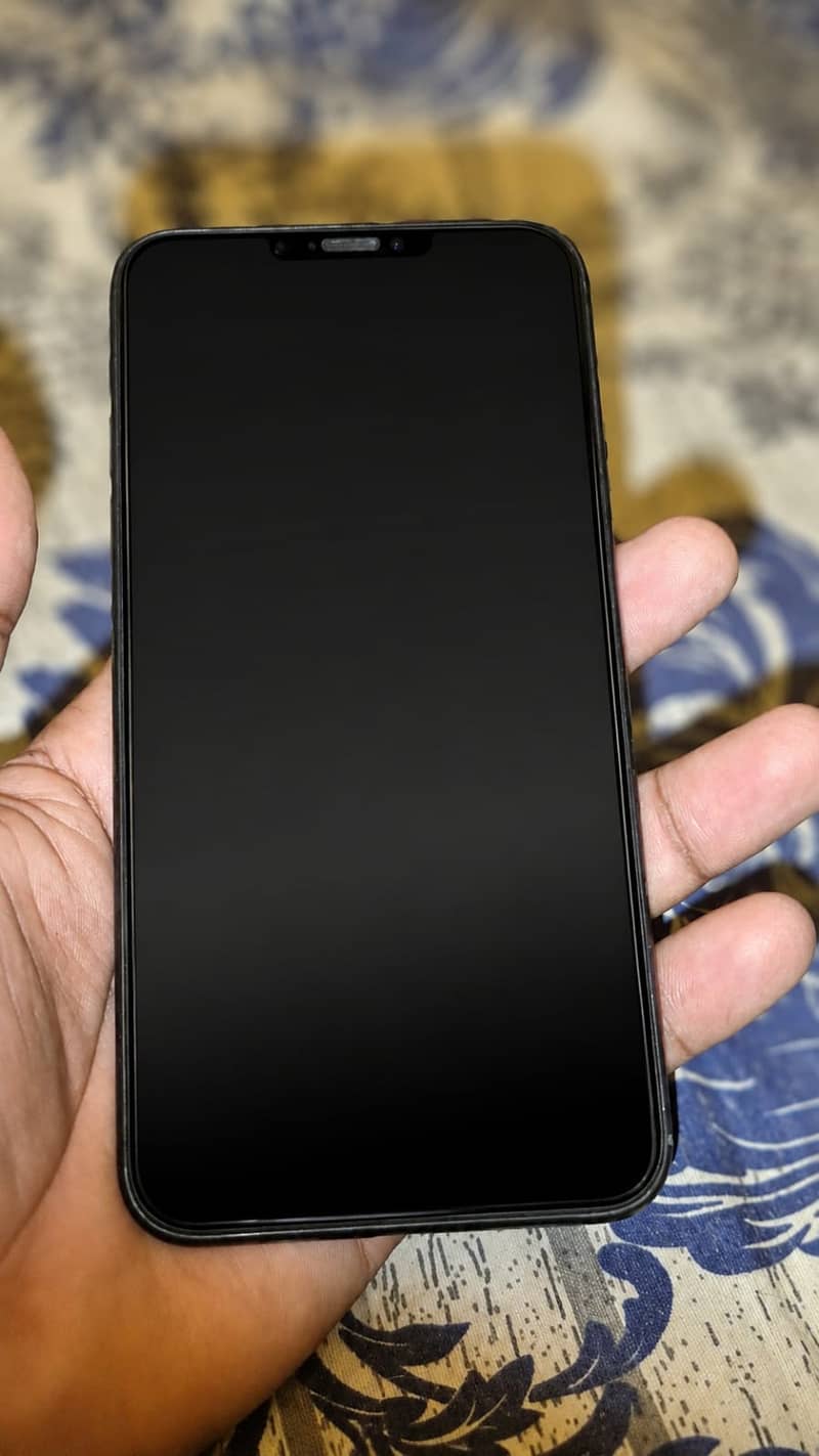 Apple iPhone 11 Pro Max 3