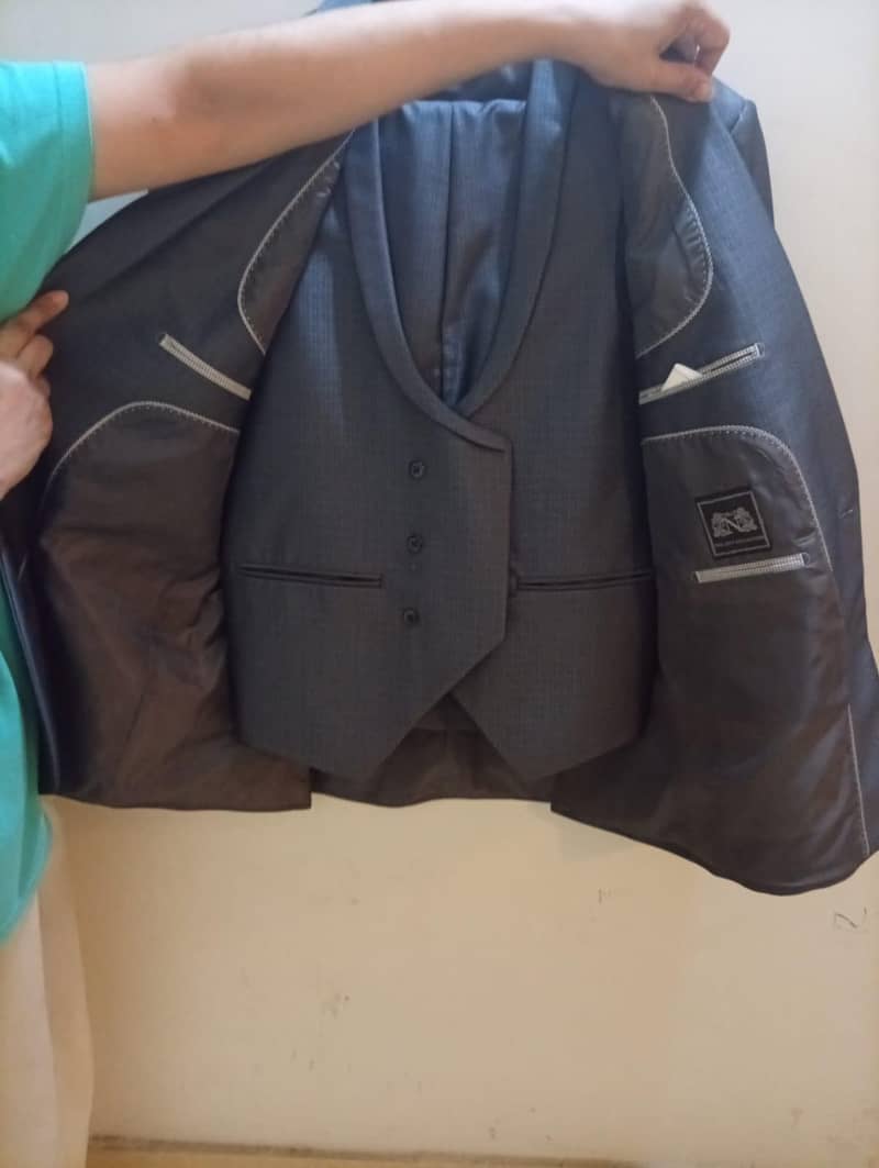 pent coat 1