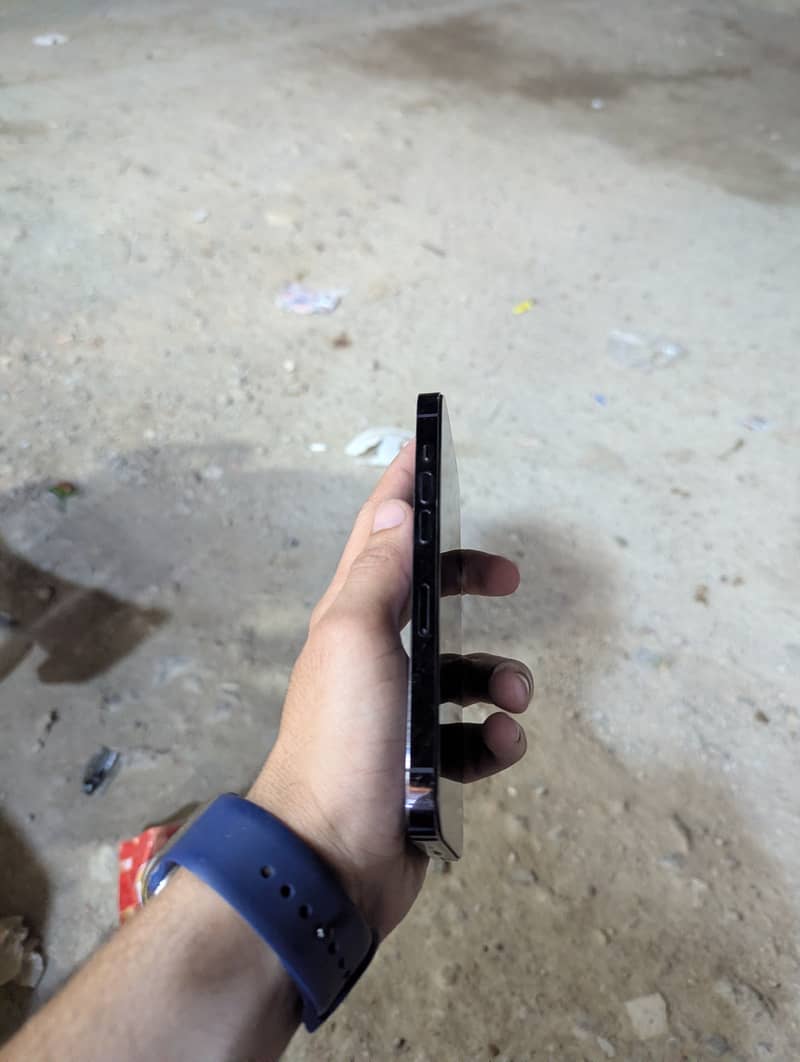 Apple iPhone 14 Pro 3