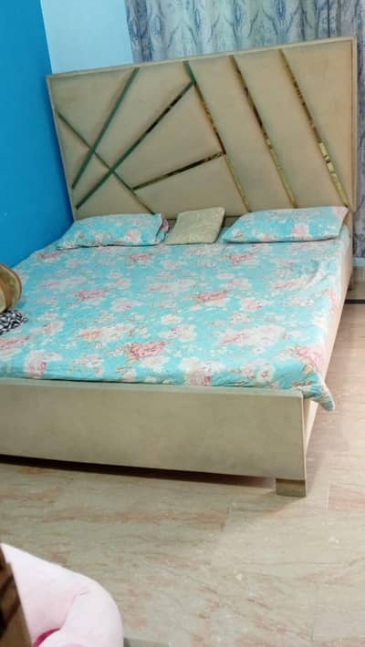 DOUBLE BED WITH 2 SIDE TABLES