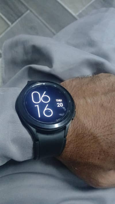 Samsung Watch 4