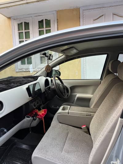 Toyota Passo 2012