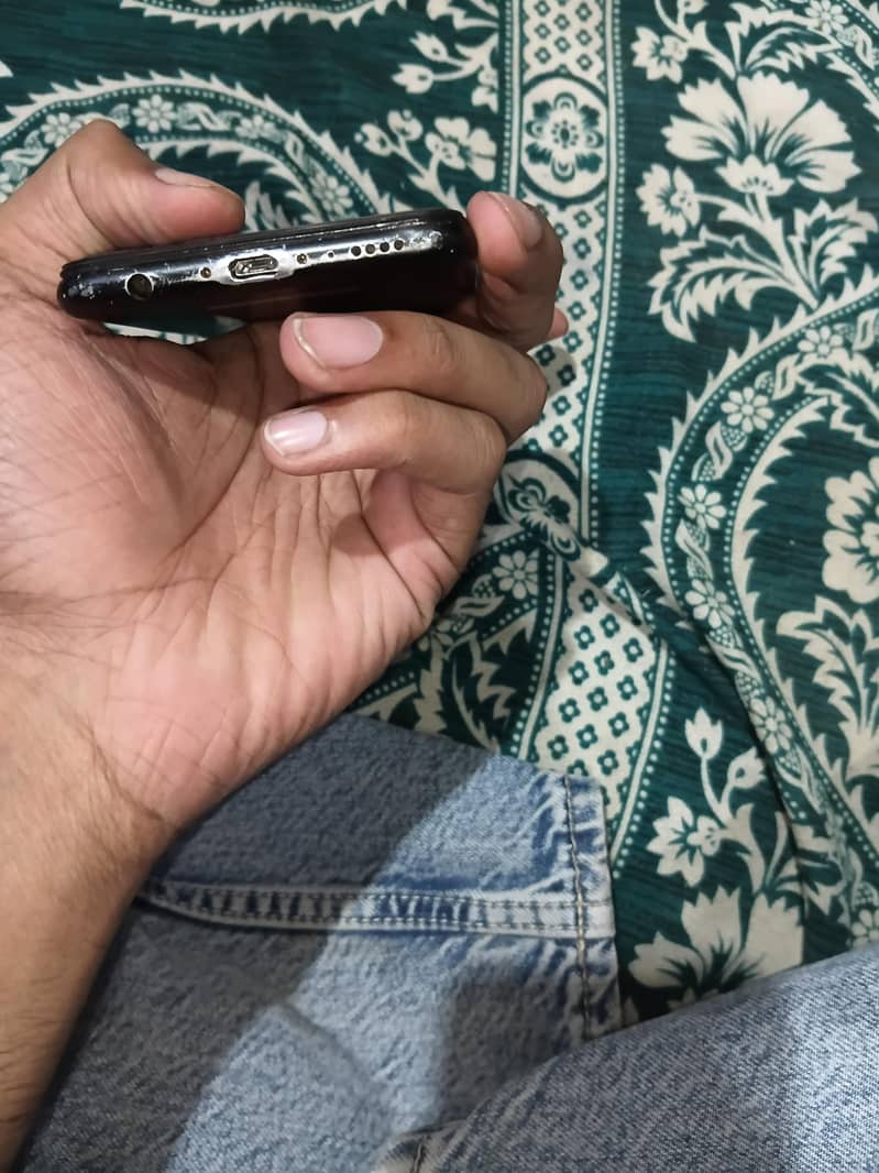 Honor 7X 4