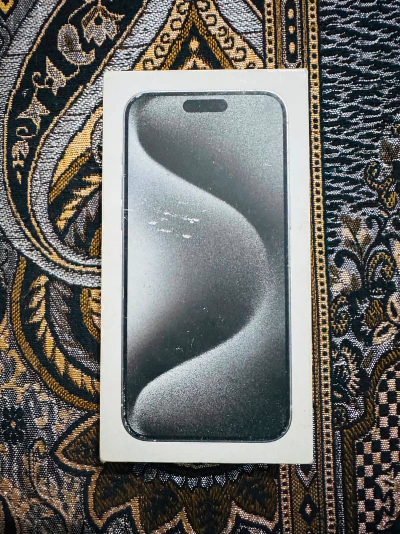 Apple iPhone 15 Pro Max 2