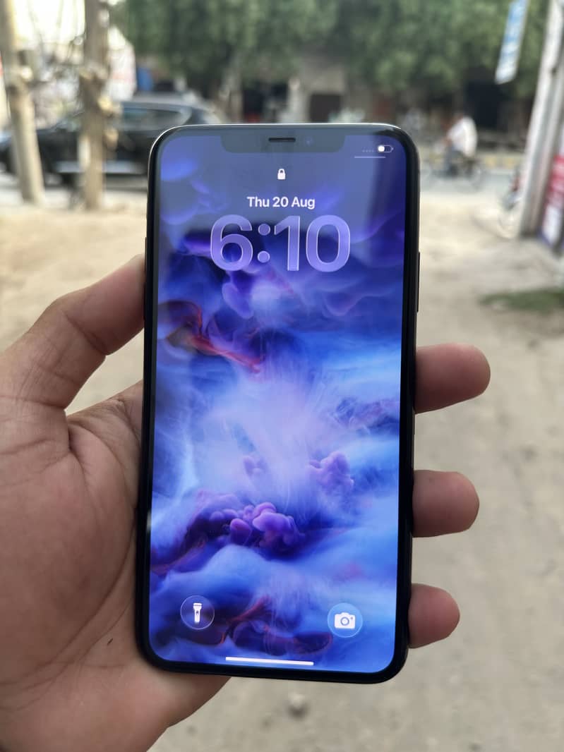 Apple iPhone 11 Pro Max 0