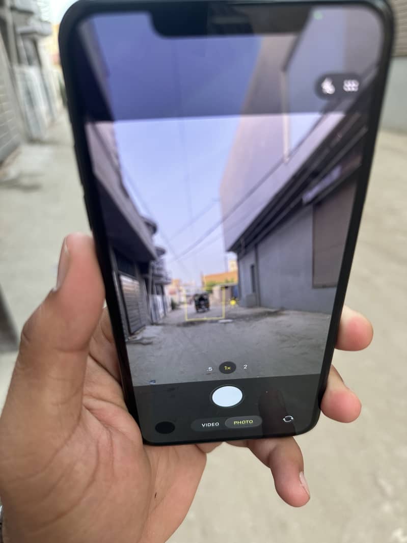 Apple iPhone 11 Pro Max 4