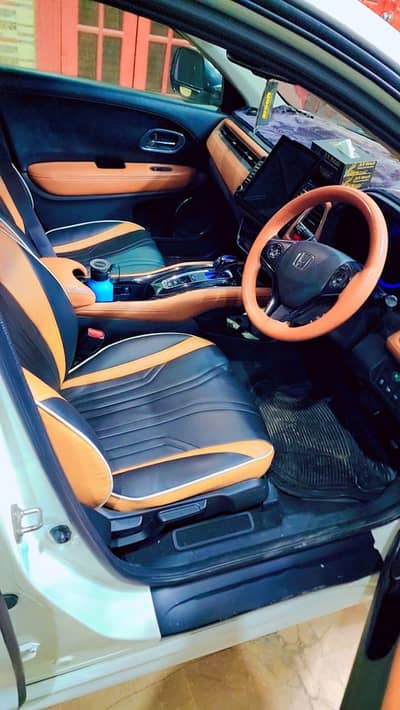 Honda Vezel 2015 Z Sensing Comapny sunroof with auction sheet