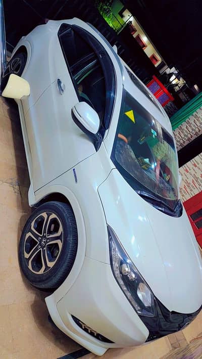 Honda Vezel 2015 Z Sensing Company sunroof  with auction sheet