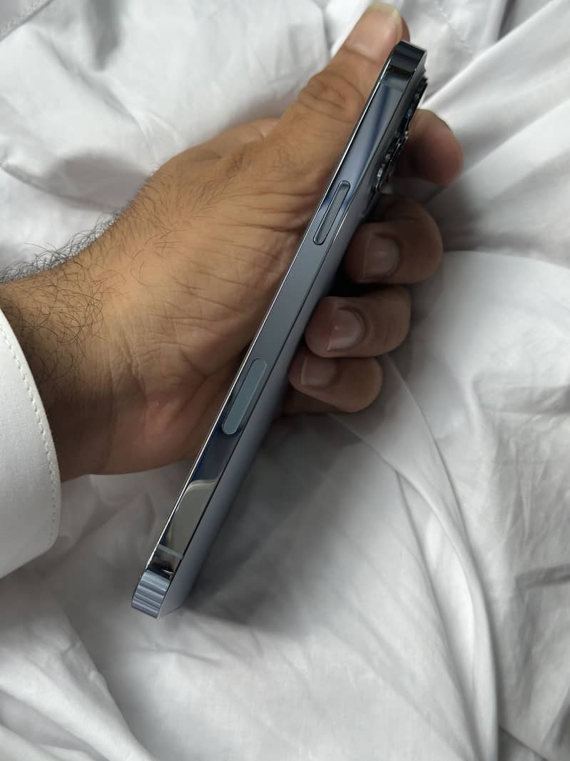 Apple iPhone 13 Pro Max 4