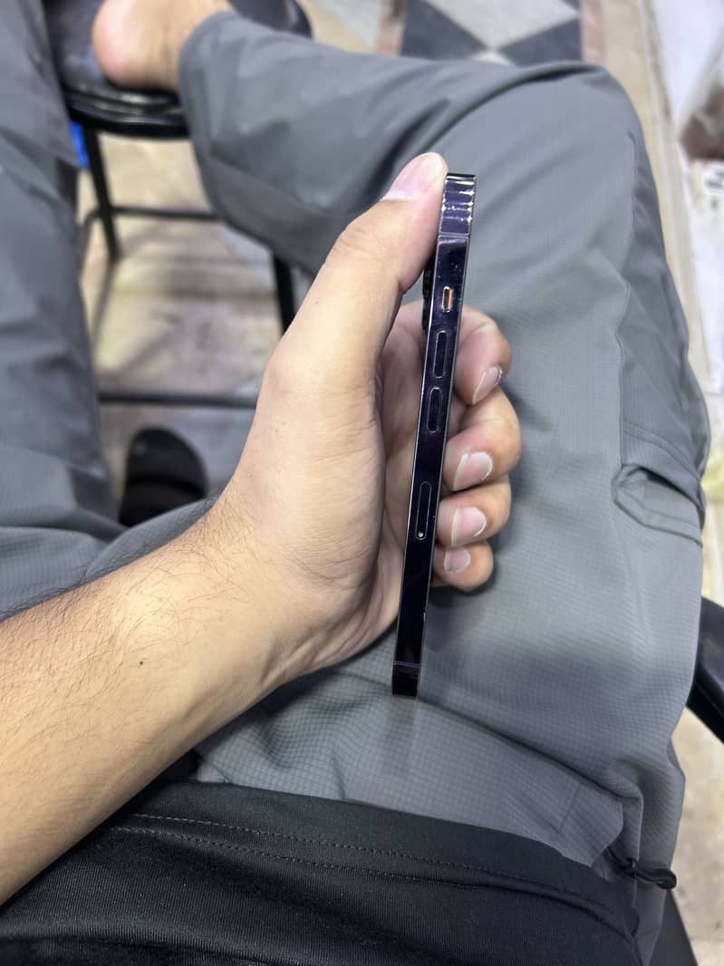 Apple iPhone 14 Pro 1