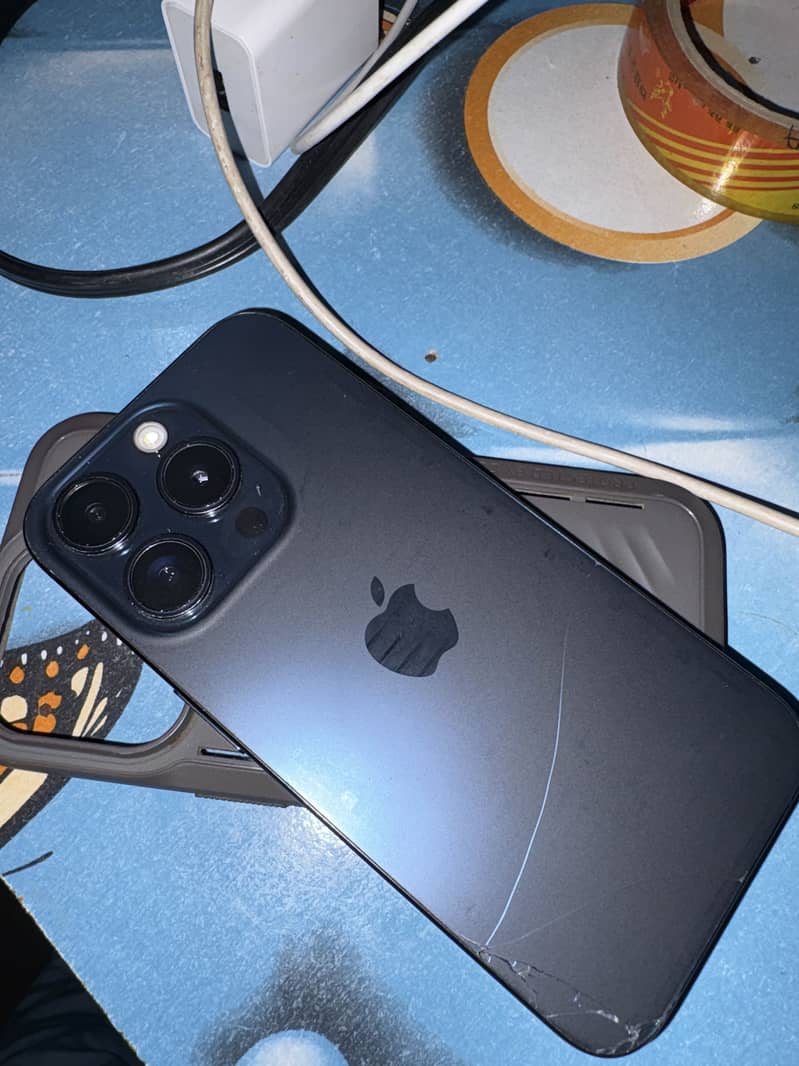 Apple iPhone 15 Pro 0