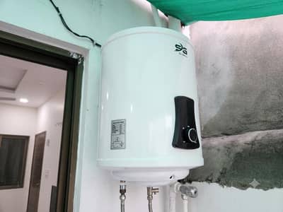 SG ELECTRIC WATER HEATER / GEYSER FOR SALE