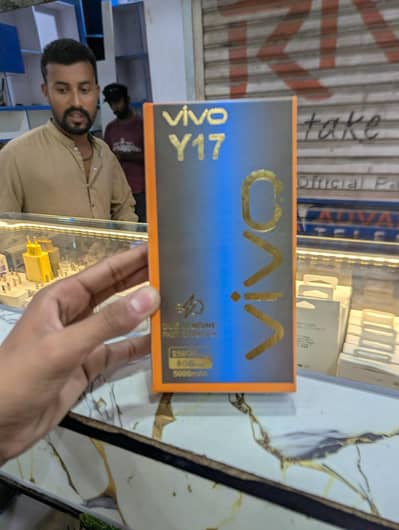 Vivo Y17 with box charge 8/256
