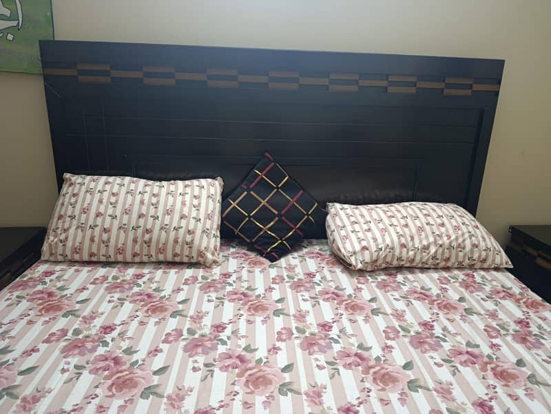 double bed for sell 0