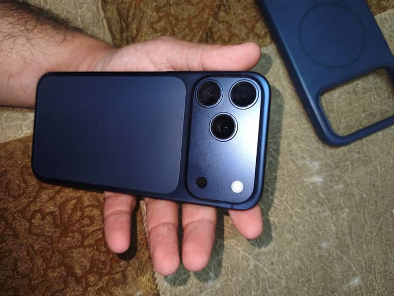 Iphone 17 PRO MAX JV 1