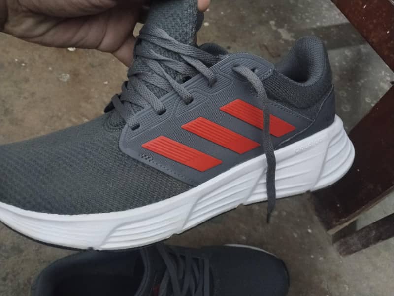 Adidas 9.5 2