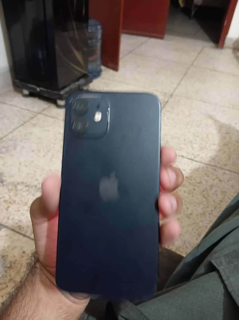 Apple iPhone 12 2