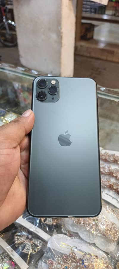 iPhone 11 Pro Max 256GB Non PTA - 10/10 Condition - Waterpack