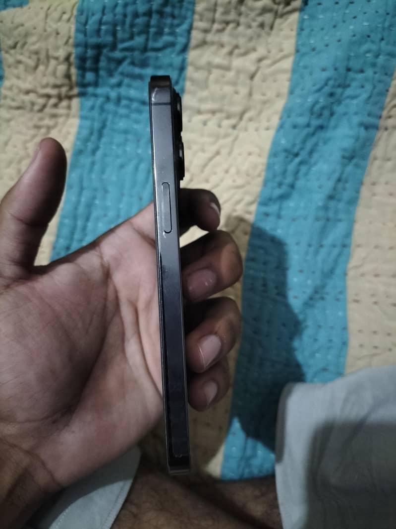 Apple iPhone 13 Pro 3