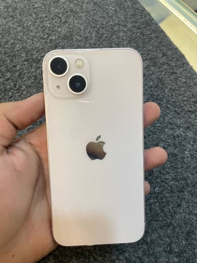Apple iPhone 13