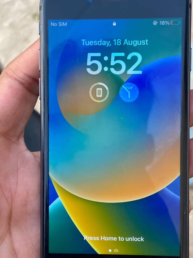 Apple iPhone 8 0