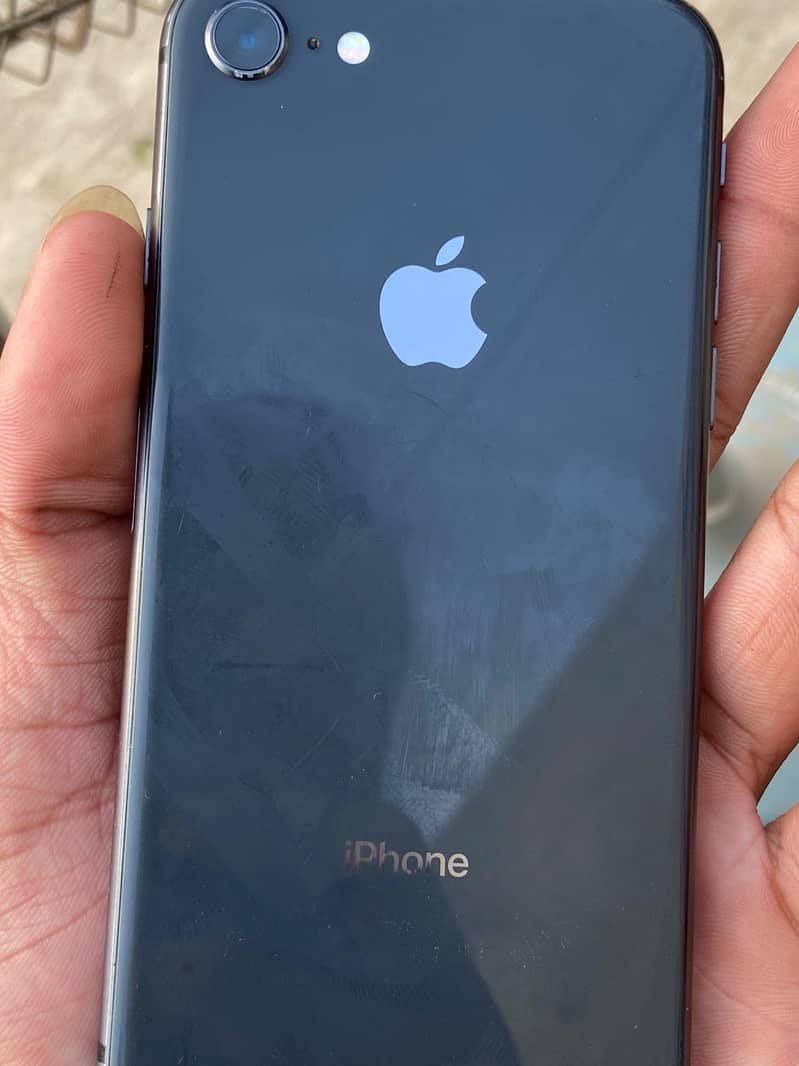 Apple iPhone 8 1
