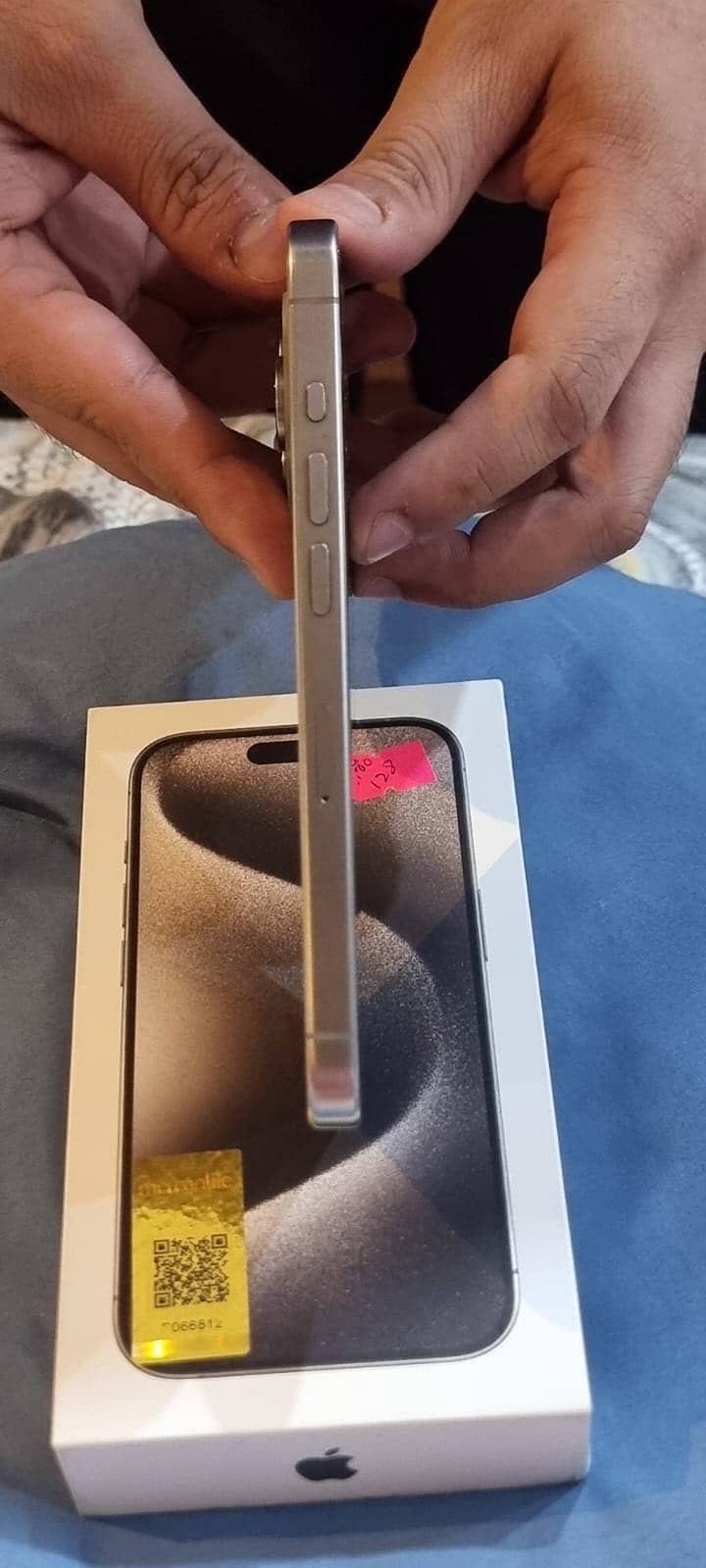 Apple iPhone 15 Pro (Scratch-less) 13